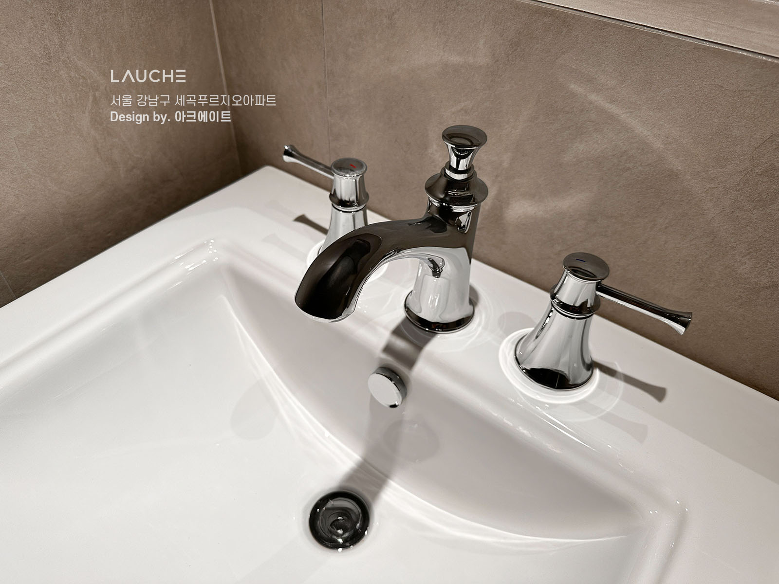 https://lauche.co.kr/data/file/m02_01/1935221681_X4kJSAHe_4c1d38d170cfa8ac65a7f0ceace20d04617f525a.jpg